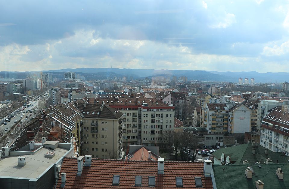 Nedelja umereno oblačna, biće do 24 stepena