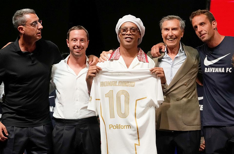 Ronaldinjo se vraća na teren: Debituje za Ravenu posle 11 godina pauze