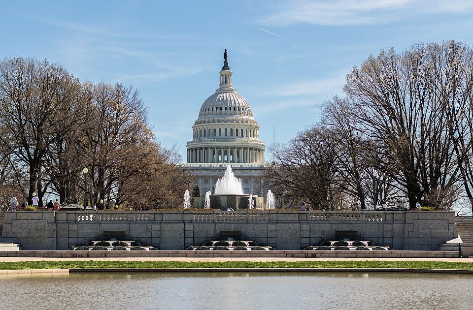 Američki kongresmeni podneli predlog zakona kojim kritikuju vlast u Srbiji i pozivaju na sankcije pojedincima