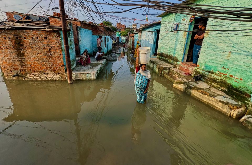 Poplave u Indiji, poginule najmanje 62 osobe