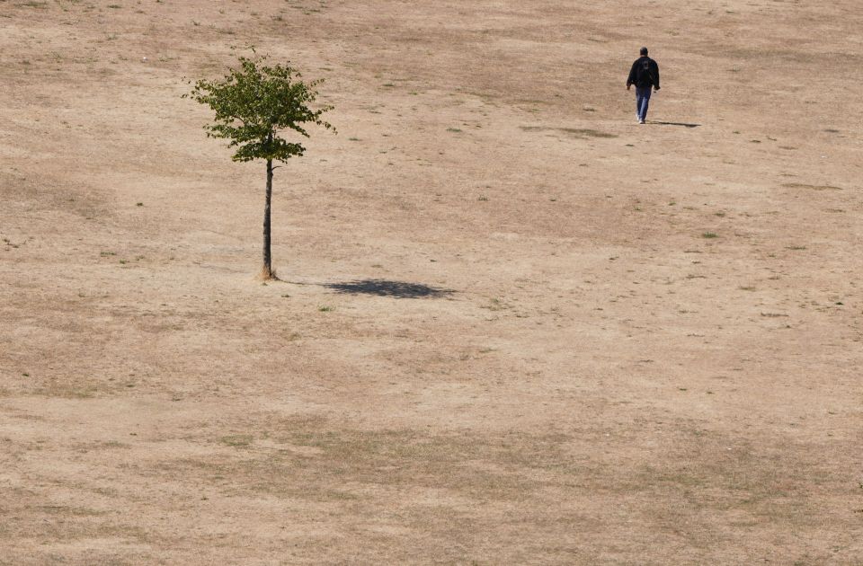 Engleska i Francuska na udaru jake suše: Milioni ljudi u obe zemlje pod restrikcijama vode