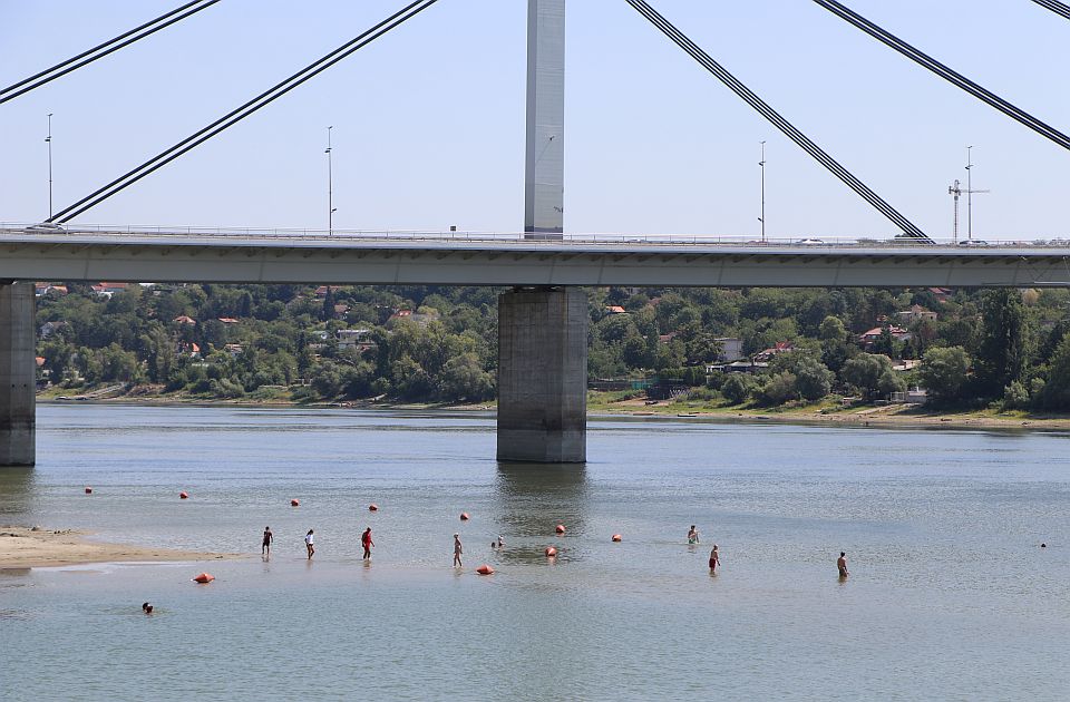 Kapetan rečne plovidbe: Vodostaj Dunava i dalje nizak, apel na racionalnu potrošnju vode i energije