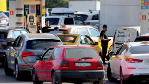 Nestašica benzina u Rusiji, ne i rodoljublja, a posledice rata sve vidljivije: BBC urednik