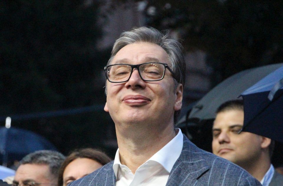 Vučić: Nisam u funkcionerskoj kampanji, izvinjavam se što se ne sunčam, već radim marljivo