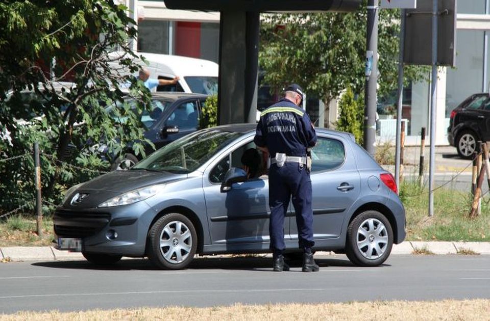 Za tri dana 19.000 prekršaja prekoračenja brzine, 1.500 u zoni pešačkih prelaza: Više od 250 pijanih vozača