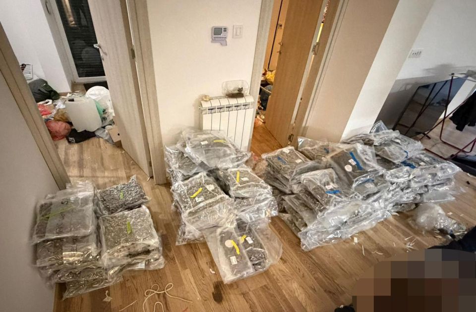 Zaplenjeno 180 kilograma marihuane i 18 kilograma kokaina