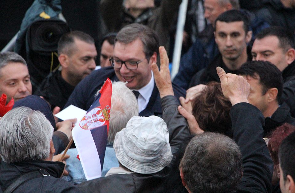 FOTO: Penzionerima stižu Vučićeva pisma pred izbore